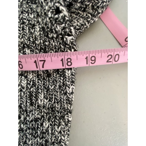 Evereve Women M BlackWhite Marled Chunky Knit Button Front Cardigan Sweater Cozy - Picture 9 of 13